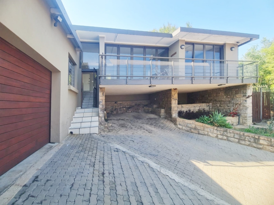 6 Bedroom Property for Sale in Meerhof North West